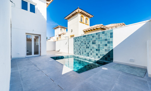 Resale - Villa - Playa Flamenca - Orihuela Costa