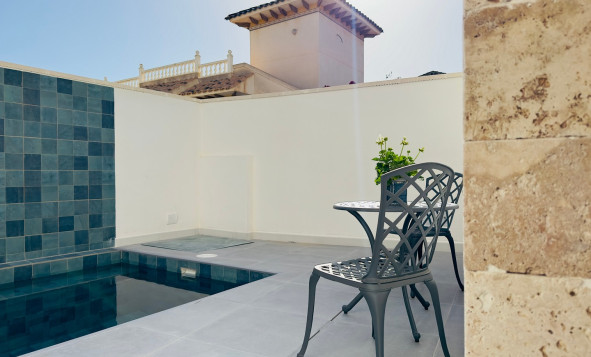 Resale - Villa - Playa Flamenca - Orihuela Costa