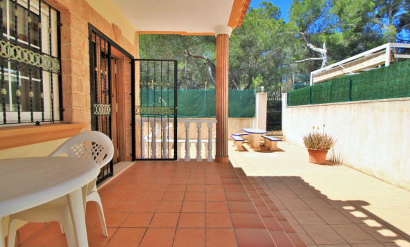 Resale - Villa - Villamartin - Orihuela Costa