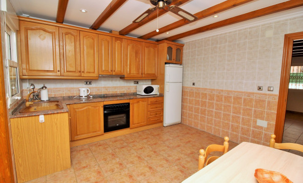 Resale - Villa - Villamartin - Orihuela Costa