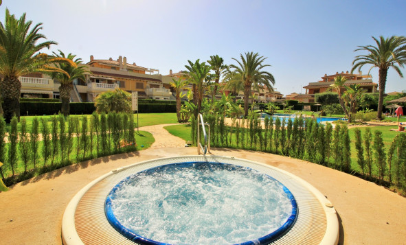 Resale - Villa - Playa Flamenca - Orihuela Costa