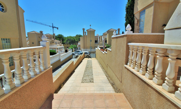 Resale - Villa - Villamartin - Orihuela Costa