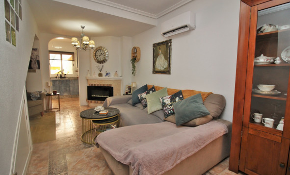 Resale - Villa - Playa Flamenca - Orihuela Costa