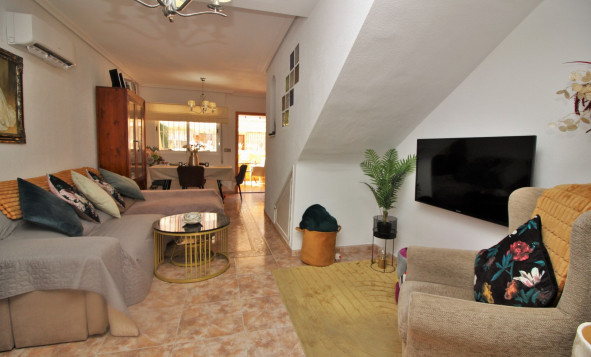 Resale - Villa - Playa Flamenca - Orihuela Costa