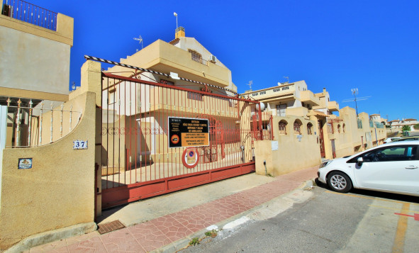 Resale - Villa - Playa Flamenca - Orihuela Costa