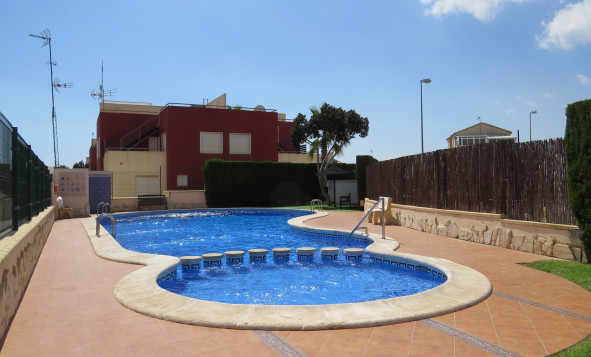 Resale - Villa - Orihuela - Orihuela Costa