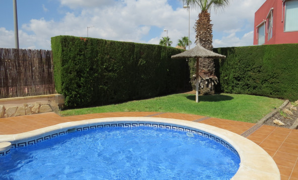 Resale - Villa - Orihuela - Orihuela Costa