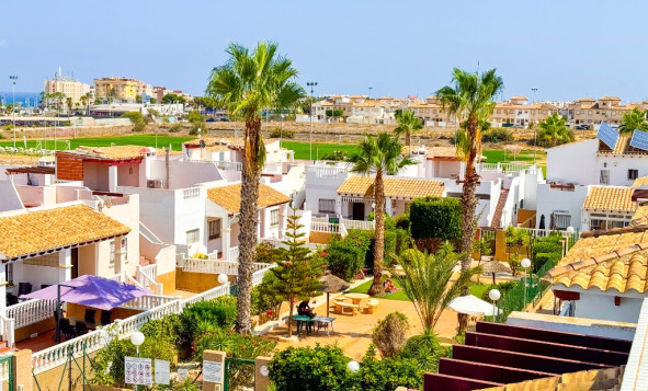 Herverkoop - Villa - Punta Prima - Orihuela Costa