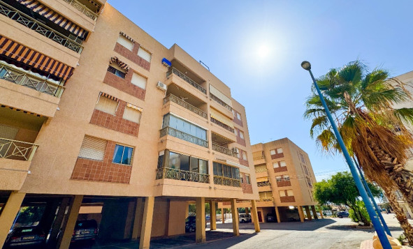 Resale - Apartment - Punta Prima - Orihuela Costa