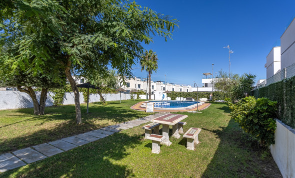 Resale - Villa - Orihuela Costa