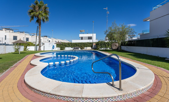 Resale - Villa - Orihuela Costa