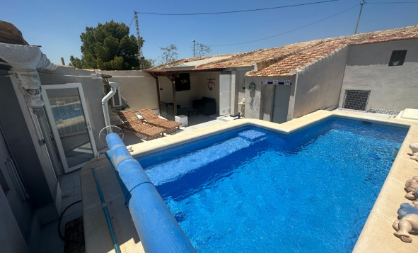 Resale - Villa - Torremendo - Orihuela