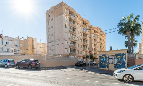 Resale - Apartment - Torrevieja