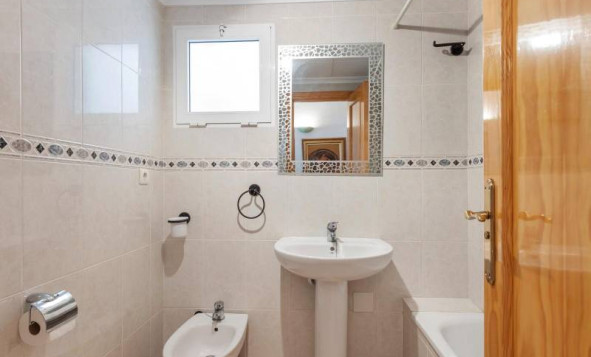 Herverkoop - 1. Appartement / flat - Torrevieja - Costa Blanca Zuid