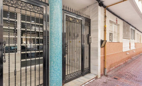 Herverkoop - 1. Appartement / flat - Torrevieja - Costa Blanca Zuid