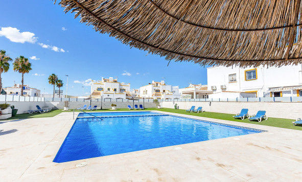 Resale - Villa - Torrevieja