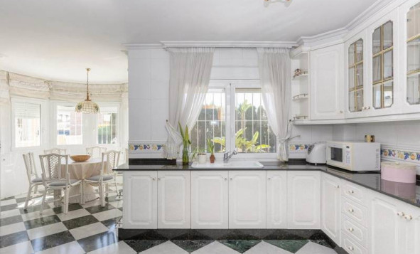 Herverkoop - 3. Halfvrijstaand huis - Torrevieja - Costa Blanca Zuid