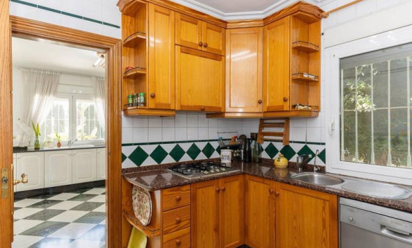 Herverkoop - 3. Halfvrijstaand huis - Torrevieja - Costa Blanca Zuid