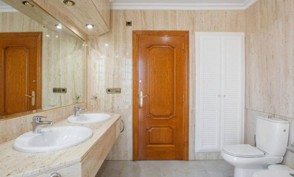 Herverkoop - 3. Halfvrijstaand huis - Torrevieja - Costa Blanca Zuid