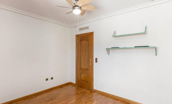 Herverkoop - 3. Halfvrijstaand huis - Torrevieja - Costa Blanca Zuid