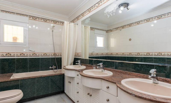 Herverkoop - 3. Halfvrijstaand huis - Torrevieja - Costa Blanca Zuid