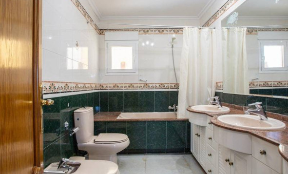 Herverkoop - 3. Halfvrijstaand huis - Torrevieja - Costa Blanca Zuid