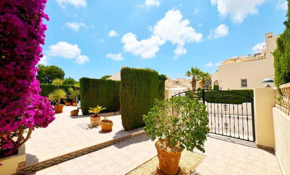 Resale - Villa - Las Ramblas - Orihuela Costa