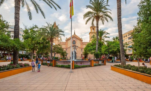 Herverkoop - 1. Appartement / flat - Torrevieja - Costa Blanca Zuid