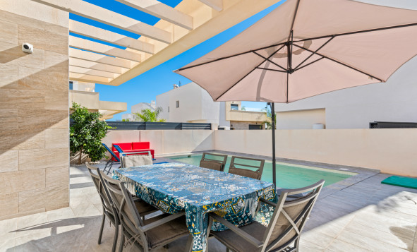 Reventa - Villa - Los Montesinos - Torrevieja