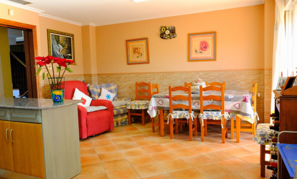 Resale - Villa - Orihuela