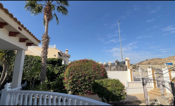 Resale - Villa - Bigastro - Orihuela