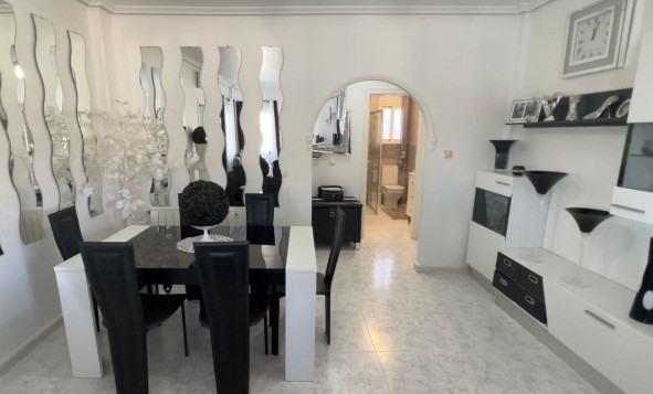 Resale - Villa - Bigastro - Orihuela