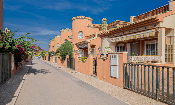 Reventa - Villa - Playa Flamenca - Orihuela Costa