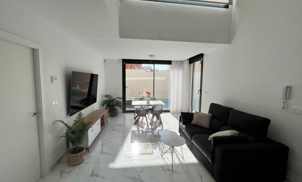 Reventa - Villa - Los Montesinos - Torrevieja