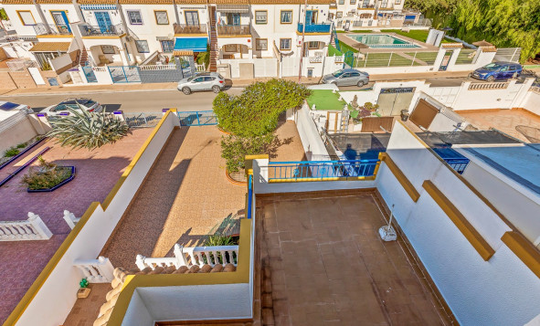 Resale - Villa - Torrevieja