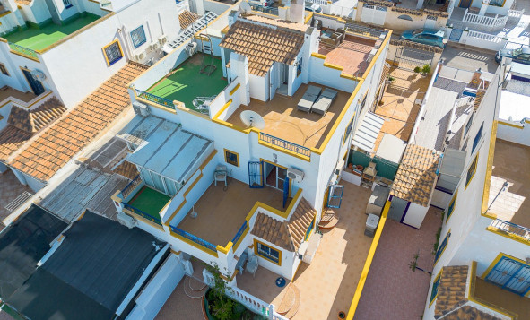 Resale - Villa - Torrevieja