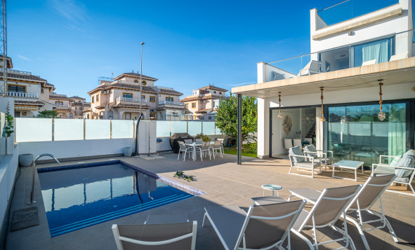 Resale - Villa - Orihuela Costa - Lomas de Cabo Roig