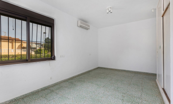 Resale - Villa - Los Balcones - Los Altos del Edén - Orihuela Costa