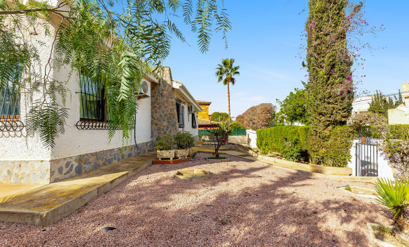 Resale - Villa - Los Balcones - Los Altos del Edén - Orihuela Costa