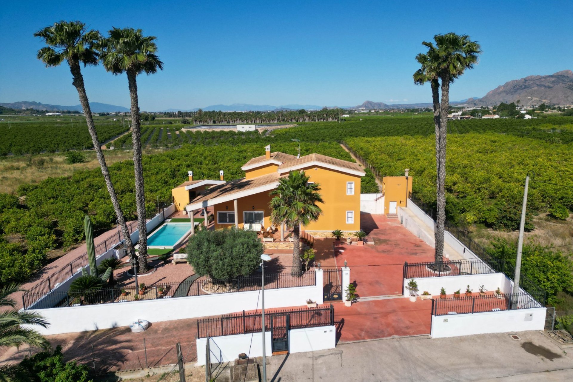 Resale - Finca / Country Property - Orihuela - Costa Blanca South