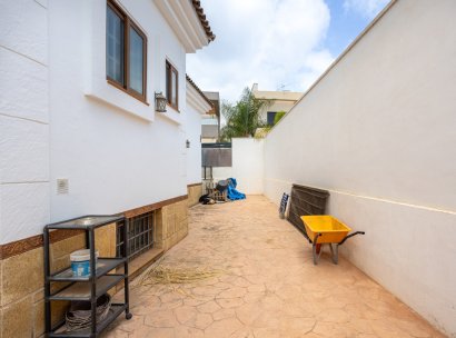 Detached villa · Resale - La Herrada · Alicante · Spain