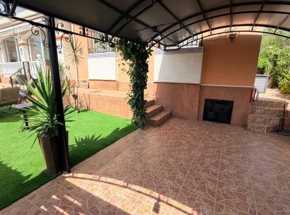 Fristående villa · Återförsäljning - La Herrada · Alicante · Spanien