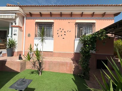 Fristående villa · Återförsäljning - La Herrada · Alicante · Spanien