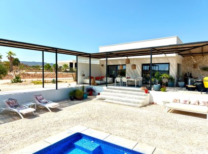 Fristående villa · Återförsäljning - Pinoso · Alicante · Spanien