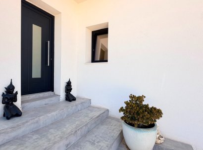 Fristående villa · Återförsäljning - Pinoso · Alicante · Spanien
