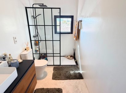 Fristående villa · Återförsäljning - Pinoso · Alicante · Spanien