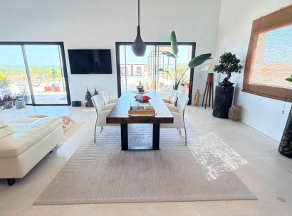 Fristående villa · Återförsäljning - Pinoso · Alicante · Spanien