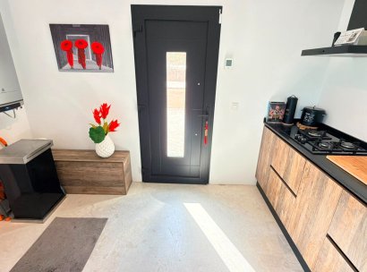 Fristående villa · Återförsäljning - Pinoso · Alicante · Spanien