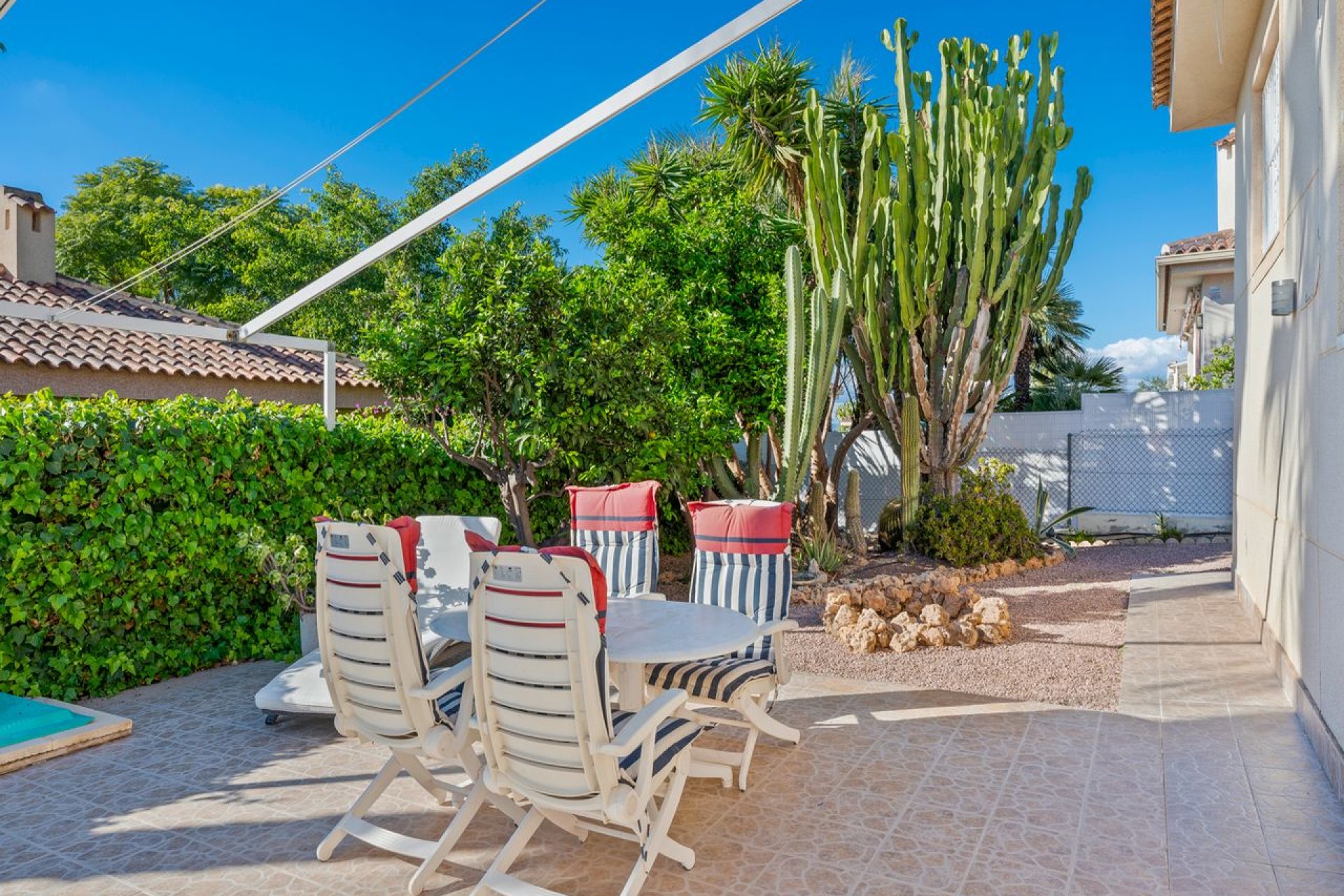 Resale - Villa - Benijofar