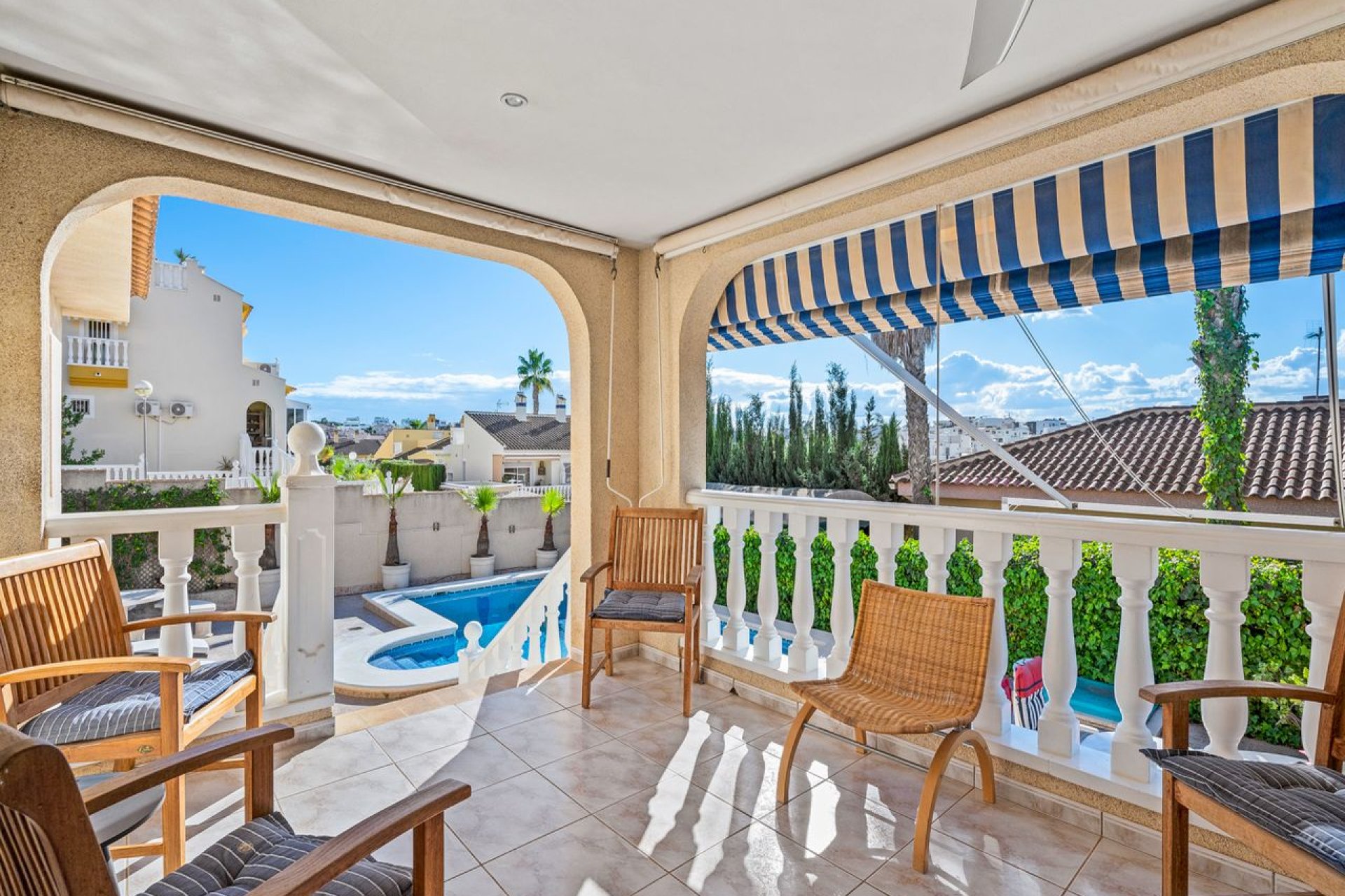 Resale - Villa - Benijofar